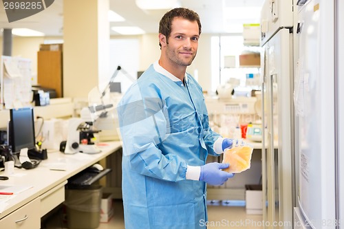 Image of Lab Techn with Frozen Plasma