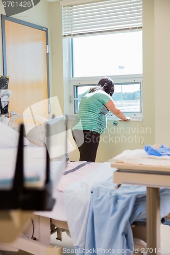 Image of Pregnant Woman in Hospital