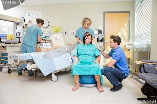 Image of Birthing Mother in Hospital having Contraction
