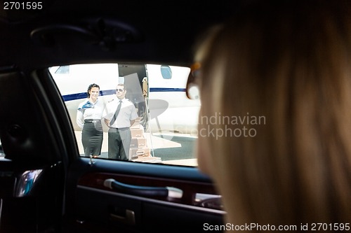 Image of Diva in Limo Arriving at Private Jeg