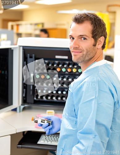 Image of Lab Tech Doing Hematology Analysis