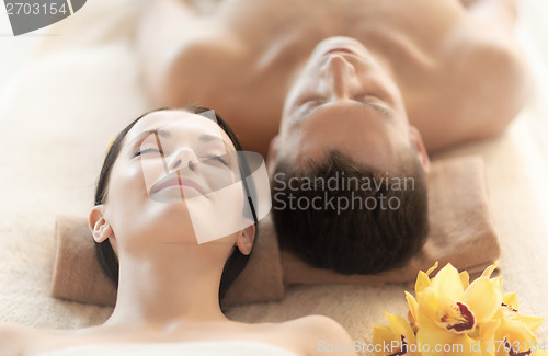 Image of couple in spa