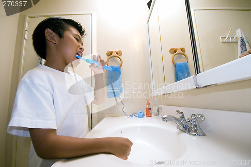 Image of Brushing teeth