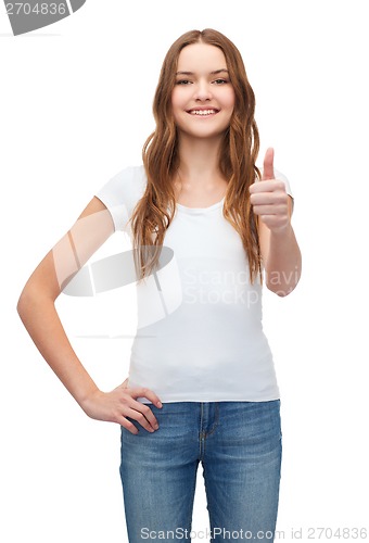 Image of smiling teenager in blank white t-shirt