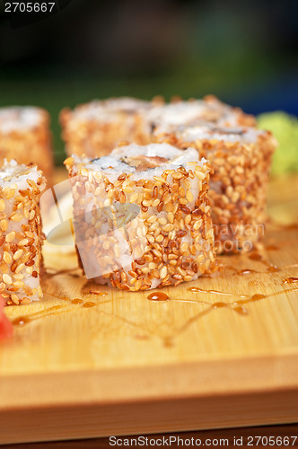 Image of sesame sushi rolls