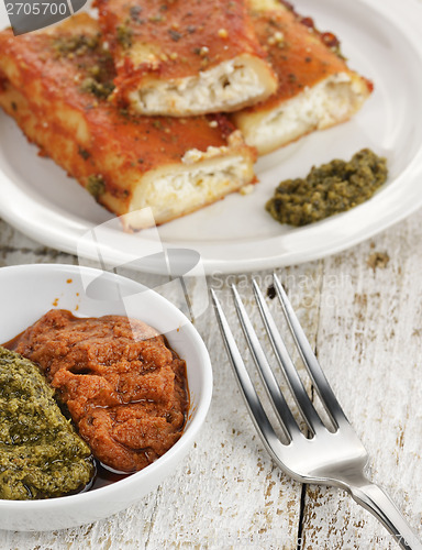 Image of Tomato Sauce And Basil Pesto 