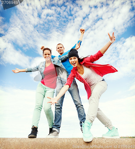 Image of group of teenagers dancing