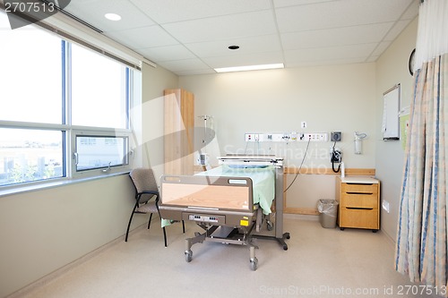 Image of Empty Hospital Room