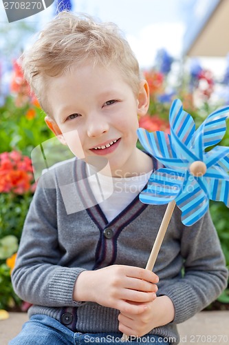 Image of kid at summer