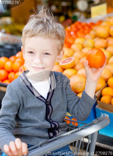 Image of kid shopping