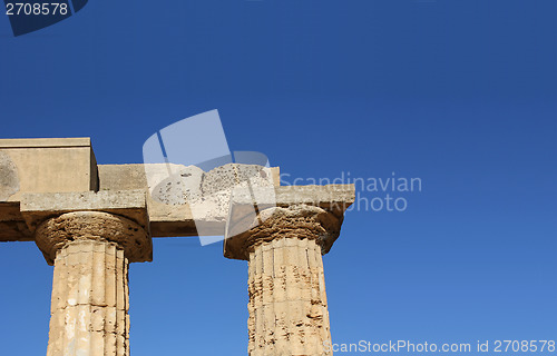 Image of Greek temple