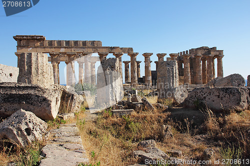 Image of Greek temple