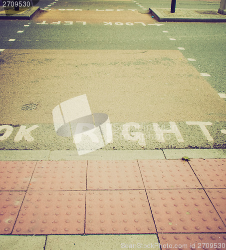 Image of Retro look Look Right sign