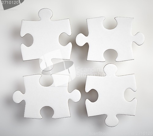 Image of puzzle pieces