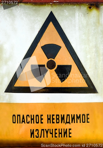 Image of Radioactivity sign on a shelter door
