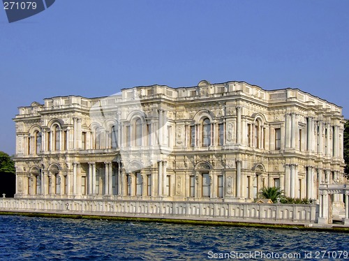 Image of Palace angle