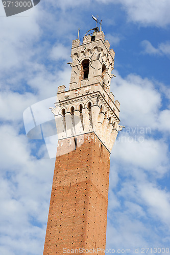 Image of Torre del Mangia in Siena, Italy
