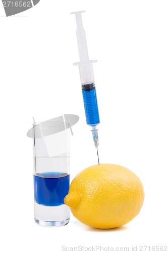 Image of Injection of yellow lemon