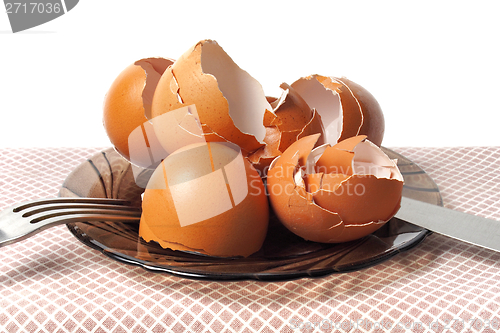 Image of Egg shells on a table