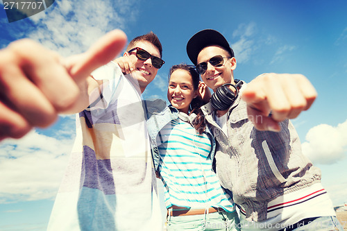 Image of group of teenagers outside