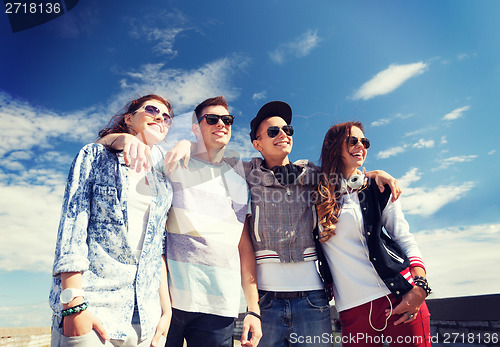 Image of group of teenagers outside