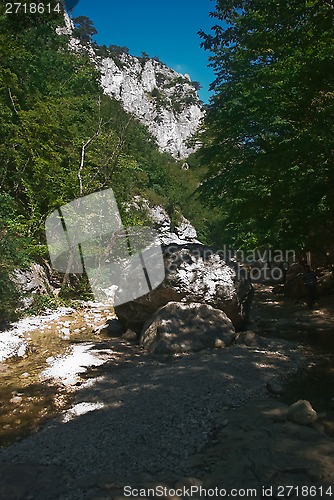 Image of river Auzun-Uzeni