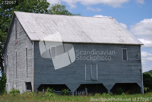 Image of Old Gray Barn