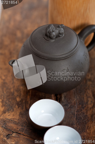 Image of chinese style pot and cups 