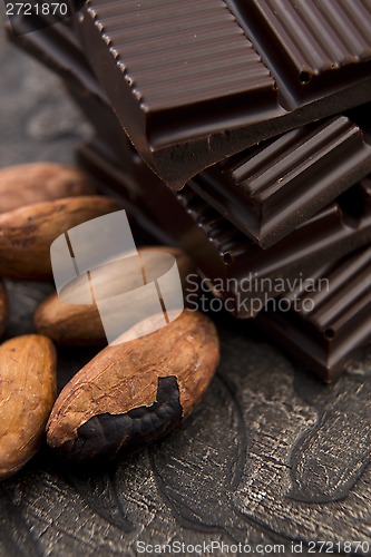 Image of Cacao beans with milk chocolate