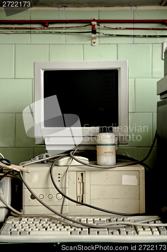 Image of Old vintage computer in laboratory