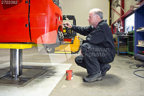 Image of Forklift Paint Job