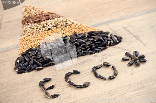 Image of Cereal Grains and Seeds : Rye, Wheat, Barley, Oat, Sunflower, Flax