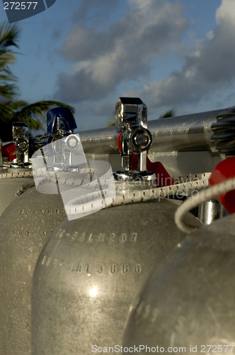 Image of scuba tanks