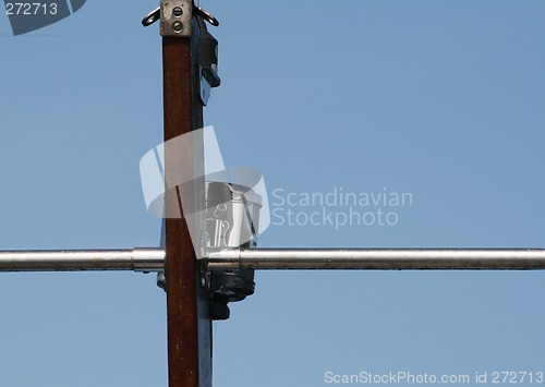 Image of lamp on a mast