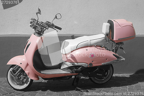 Image of pink scooter colorkey