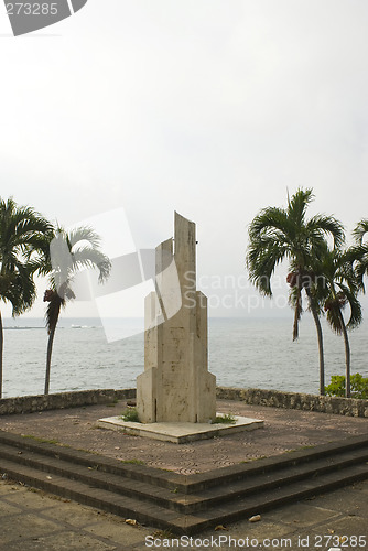 Image of statue malecon santo domingo