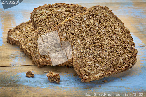 Image of slices of dark rye bread