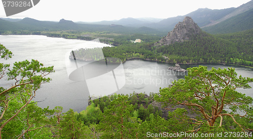 Image of mountain lake