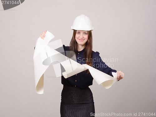 Image of Specialist in helmet drawing tears