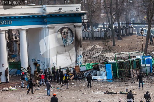 Image of Protest Against "Dictatorship" In Ukraine Turns Violent
