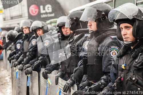 Image of Protest Against "Dictatorship" In Ukraine Turns Violent