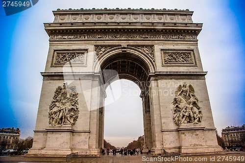 Image of Arc de Triomphe (Paris, France).