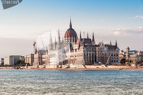 Image of Chain Bridge and Hungarian Parliament, Budapest, Hungary