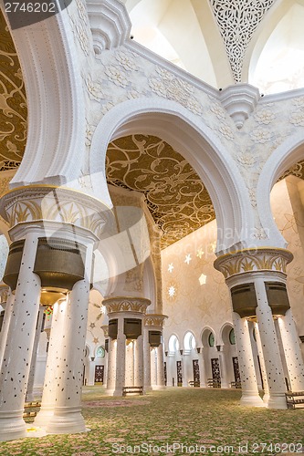 Image of Abu Dhabi Sheikh Zayed Grand Mosque, beautiful interior