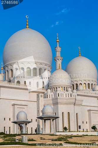 Image of Sheikh Zayed Mosque in Middle East United Arab Emirates with ref