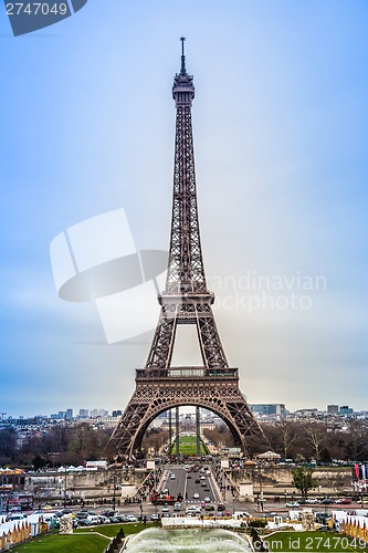 Image of Eiffel Tower in Paris France
