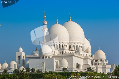 Image of Sheikh Zayed Grand Mosque in Abu Dhabi, the capital city of Unit