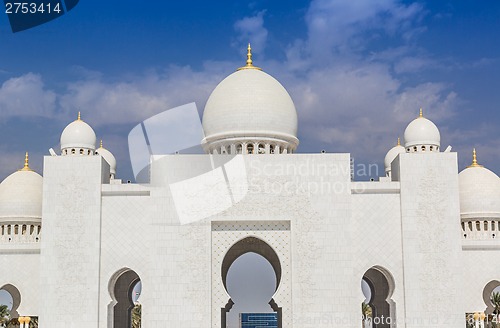 Image of Sheikh Zayed Grand Mosque in Abu Dhabi, the capital city of Unit