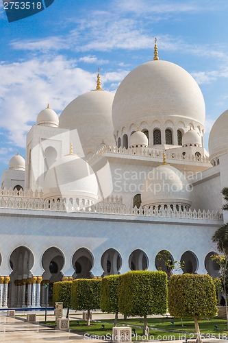 Image of Sheikh Zayed Mosque in Middle East United Arab Emirates with ref