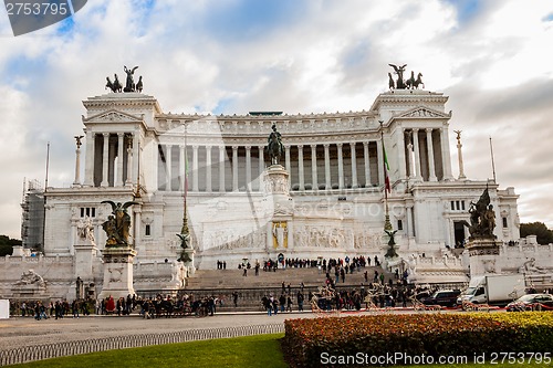 Image of Equestrian monument to Victor Emmanuel II near Vittoriano in Rom